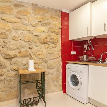 Lovesome Studio In City Center By Lovelystay Apartment
